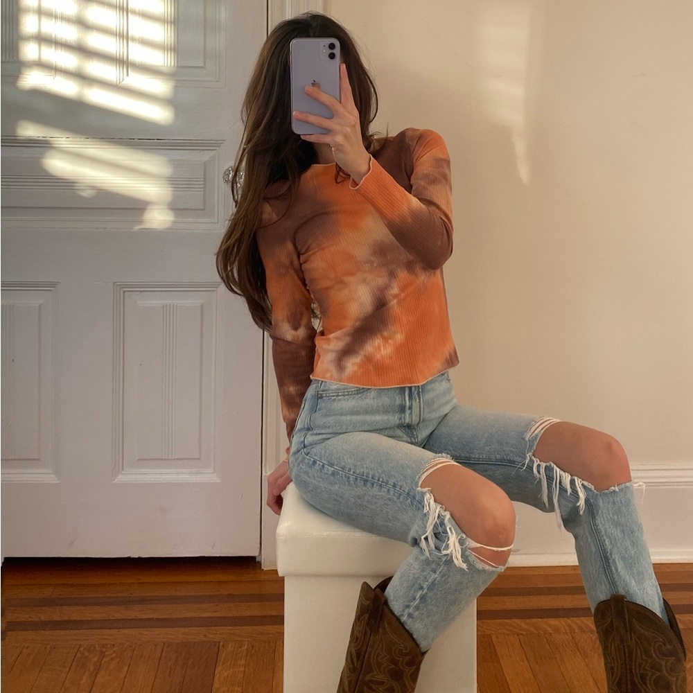 Long sleeve shirt. Orange tie dye. Pastel looking